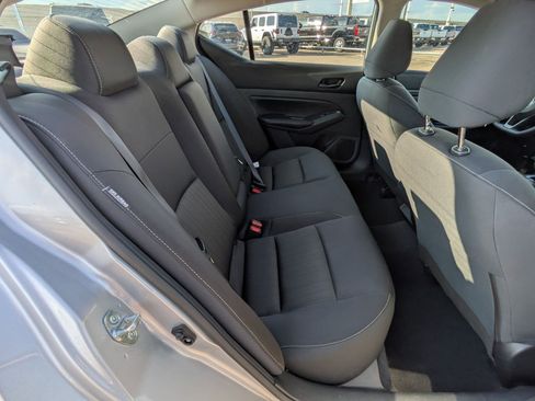 Used 2024 Nissan Altima 2.5 S image 29