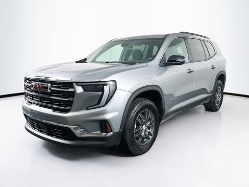 Used 2025 GMC Acadia Elevation image 3