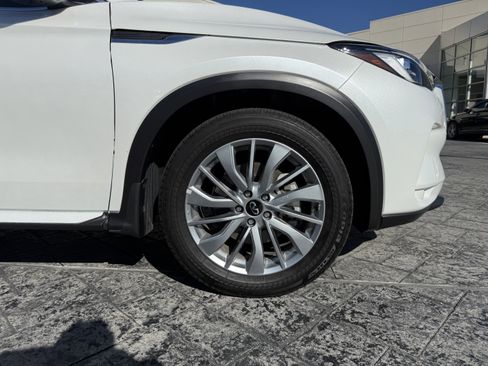 Certified 2025 INFINITI QX50 Luxe image 9