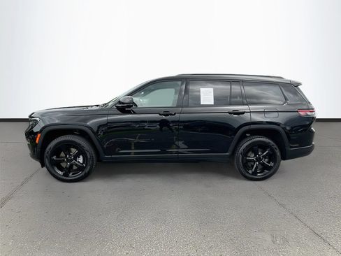 Certified 2025 Jeep Grand Cherokee L Limited w/ Black Appearance Package RWD image 4
