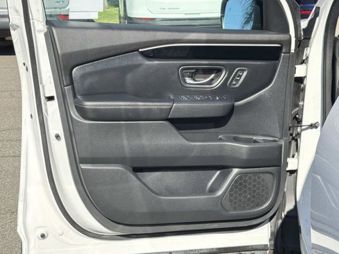 Used 2023 Honda Pilot EX-L image 16