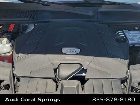 Used 2023 Porsche Cayenne AWD/4WD image 17