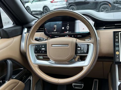 Used 2024 Land Rover Range Rover Autobiography AWD/4WD image 9