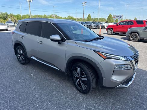 Used 2021 Nissan Rogue Platinum AWD/4WD image 3