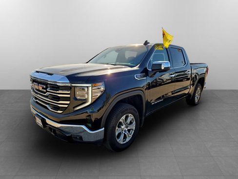 Used 2025 GMC Sierra 1500 SLT AWD/4WD image 12