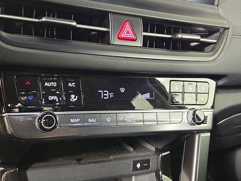 Certified 2026 Kia Seltos EX w/ EX Sunroof Package image 21