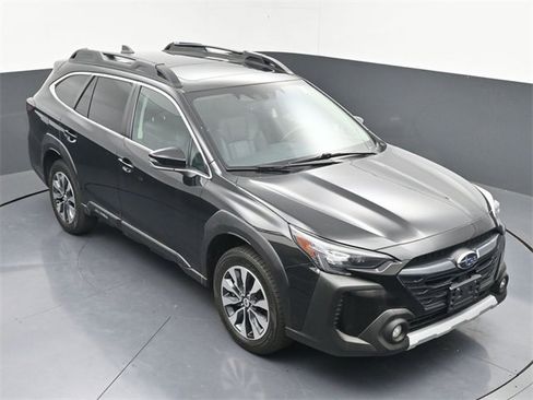 Used 2024 Subaru Outback Limited image 32