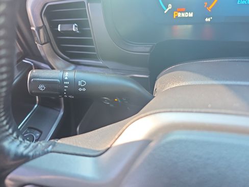 Certified 2022 Ford F150 Lariat w/ Equipment Group 502A High image 39