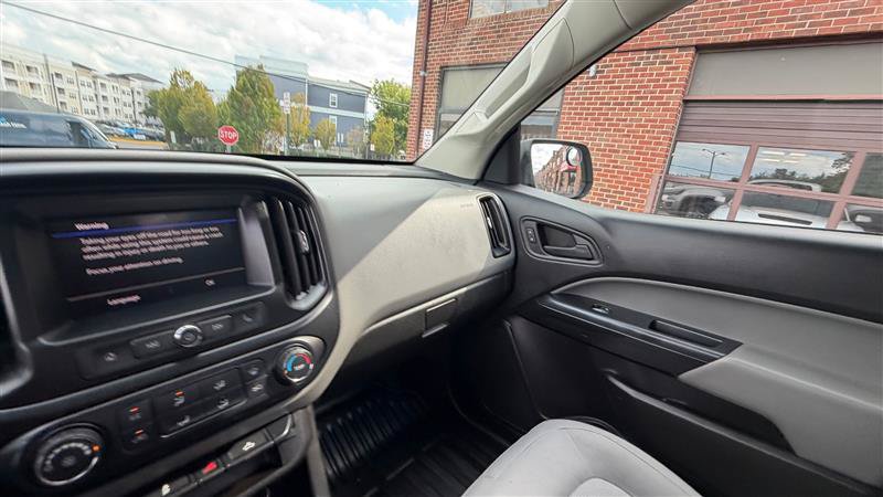 Used 2020 Chevrolet Colorado W/T RWD image 23