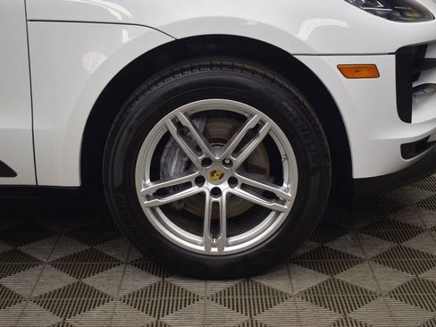 Used 2021 Porsche Macan image 33