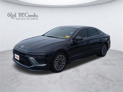 Certified 2025 Hyundai Sonata Limited FWD image 1