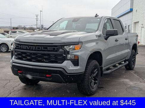 Used 2024 Chevrolet Silverado 1500 Custom Trail Boss w/ LPO, Dark Essentials Package image 3