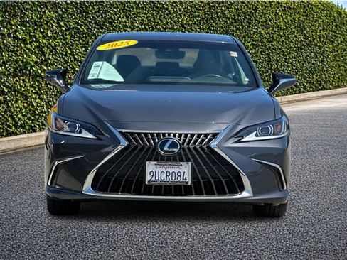 Used 2025 Lexus ES 350 w/ Premium Package FWD image 9