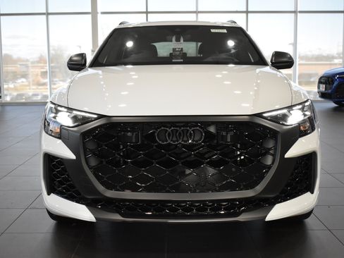 New 2026 Audi RS Q8 performance image 6