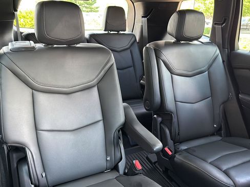 Used 2024 Cadillac XT6 Premium Luxury w/ LPO, Floor Liner Package AWD/4WD image 31