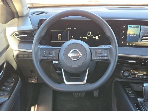 New 2026 Nissan Kicks SV w/ SV Premium Package FWD image 17