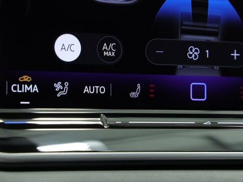 New 2026 Volkswagen Tiguan SE R-Line FWD image 18