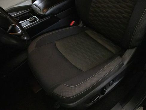 Used 2022 Nissan Pathfinder SV image 26