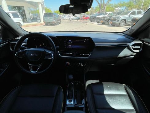 Used 2024 Chevrolet TrailBlazer ACTIV w/ Driver Confidence Package image 11