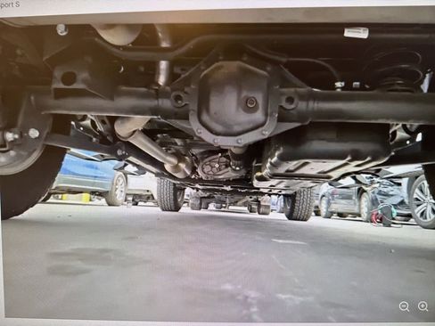 Used 2024 Jeep Wrangler Unlimited Sport AWD/4WD image 12