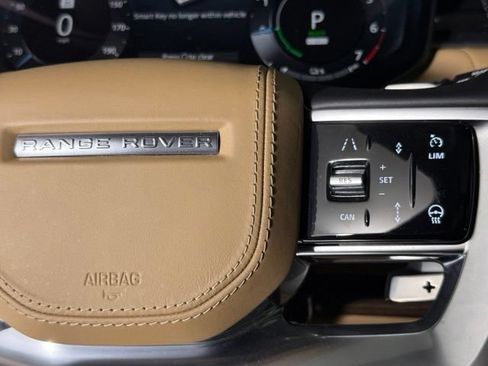 Used 2025 Land Rover Range Rover SE AWD/4WD image 31