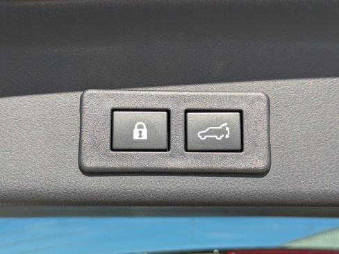 Used 2025 Subaru Ascent Bronze Edition AWD/4WD image 14