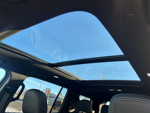 New 2026 Chevrolet Traverse LT w/ Sun and Wheel Package image 27