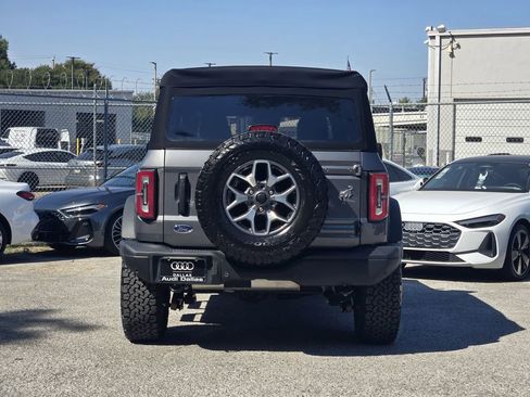 Used 2024 Ford Bronco Badlands image 9