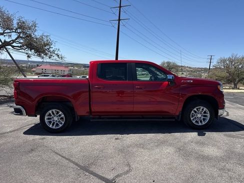 Certified 2023 Chevrolet Silverado 1500 LT w/ Z71 Off-Road Package AWD/4WD image 12