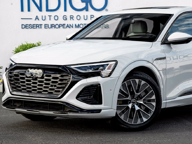 Used 2024 Audi Q8 e-tron Prestige w/ Prestige Package AWD/4WD image 2