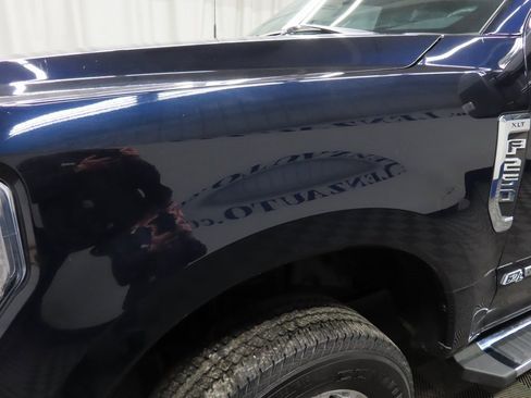 Used 2022 Ford F250 XLT w/ XLT Premium Package image 40