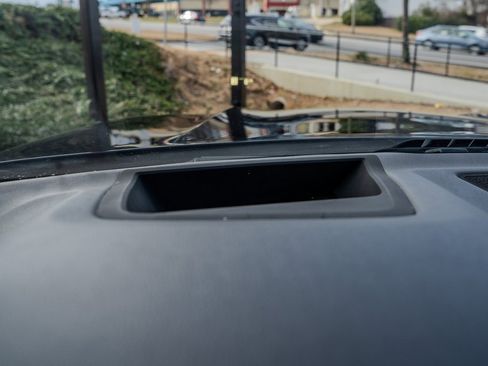 Used 2023 BMW X6 xDrive40i w/ Executive Package image 10