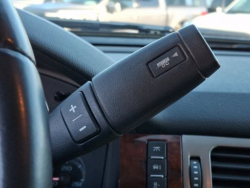 Used 2009 GMC Sierra 3500 SLT w/ SLT Convenience Package AWD/4WD image 16