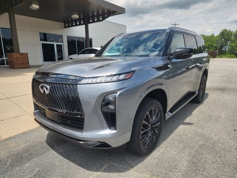 Used 2025 INFINITI QX80 Autograph AWD/4WD image 10