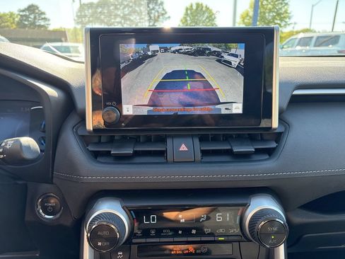 Used 2024 Toyota RAV4 XLE AWD/4WD image 18