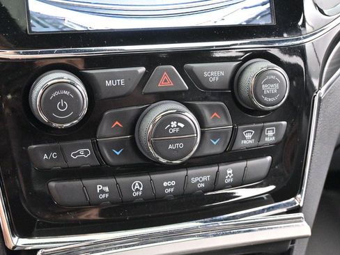 Used 2021 Jeep Grand Cherokee Limited AWD/4WD image 22