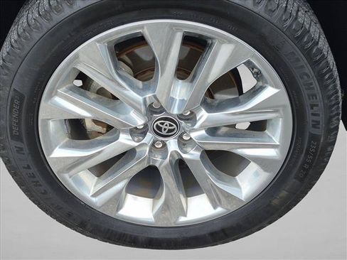 Used 2021 Toyota Highlander Limited FWD image 21
