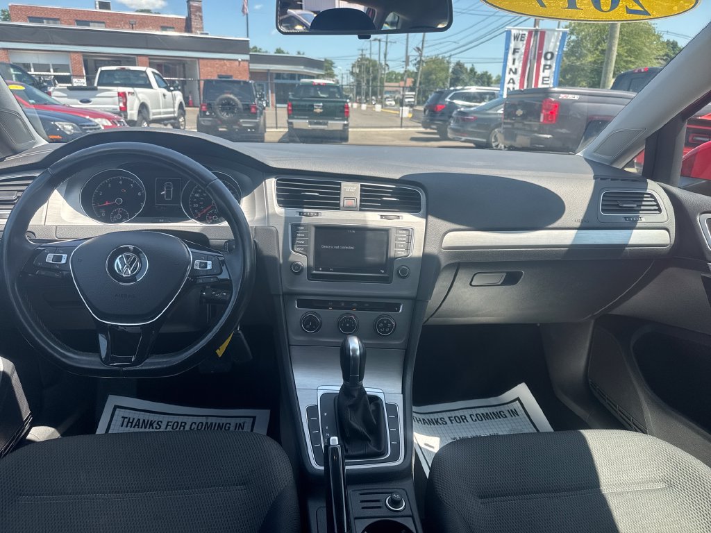 Used 2017 Volkswagen Golf S FWD image 13