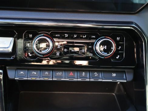 Used 2023 GMC Sierra 1500 AT4 w/ AT4 Premium Package image 31