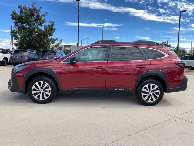 Used 2025 Subaru Outback Premium AWD/4WD image 2
