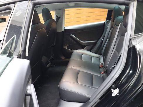 Used 2023 Tesla Model 3 Standard Range image 41