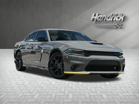 Used 2023 Dodge Charger R/T w/ Plus Group RWD image 2