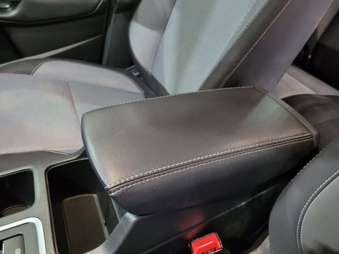 Used 2018 Ford Escape SE image 34