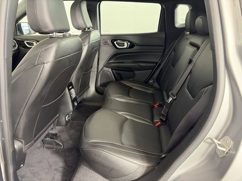 Used 2023 Jeep Compass High Altitude image 7