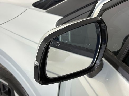 New 2026 Kia Carnival EX FWD image 12