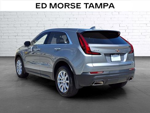Used 2023 Cadillac XT4 Luxury w/ Cold Weather Package FWD image 3