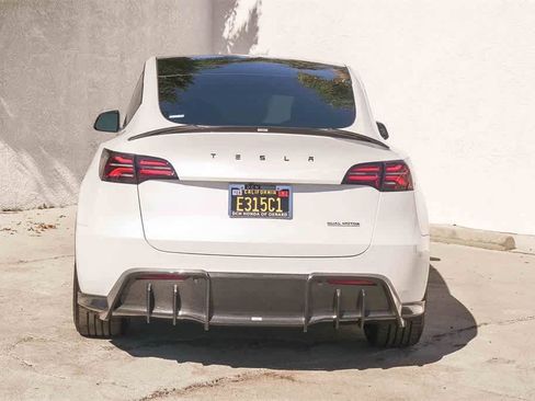 Used 2022 Tesla Model Y Performance image 8