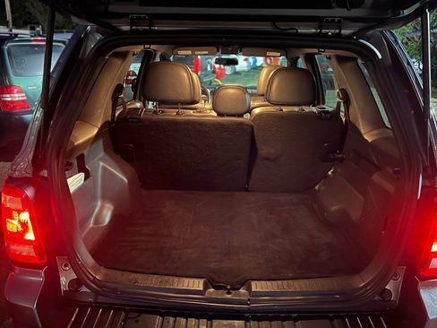 Used 2010 Ford Escape Limited FWD image 26