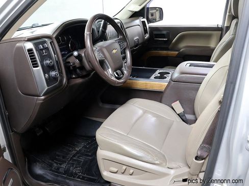 Used 2017 Chevrolet Silverado 1500 LTZ w/ LTZ Plus Package image 11