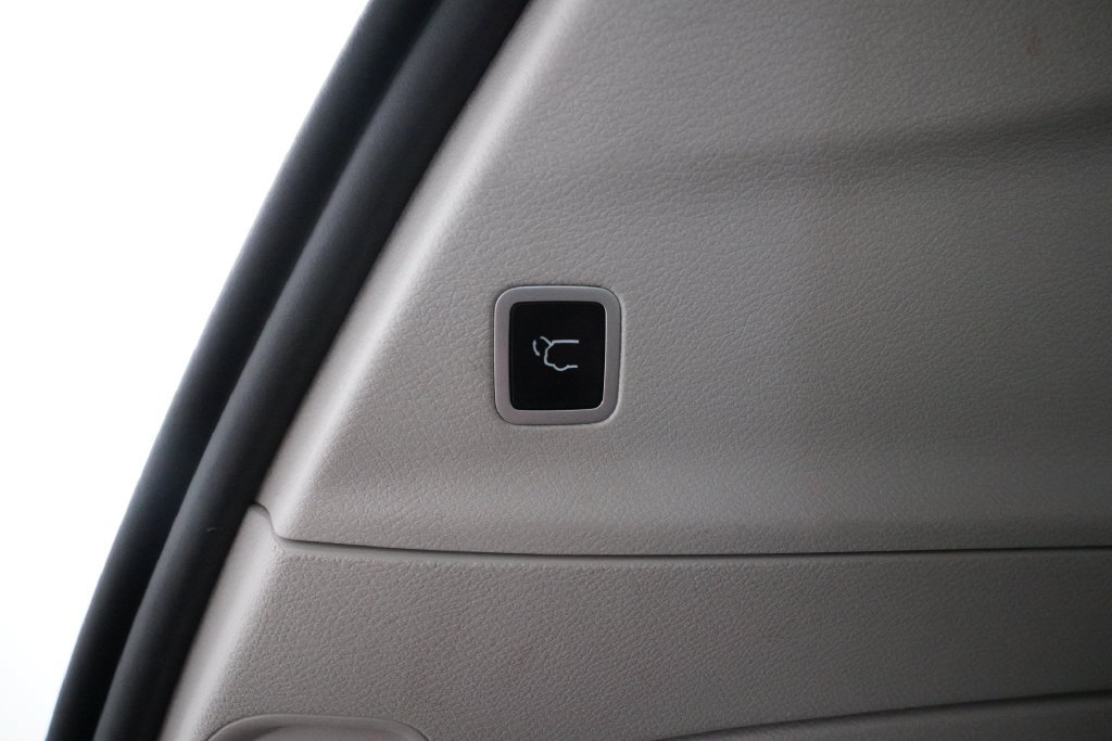 Used 2024 Chrysler Pacifica Limited FWD image 15